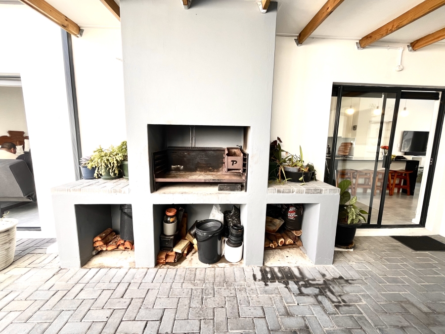 3 Bedroom Property for Sale in Sandown Western Cape